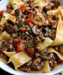 Pappardelle with Ground Beef and Mushroom Tomato Sauce