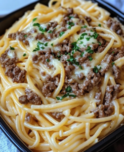 Creamy Cheesy Garlic Butter Linguine with Savory Beef
