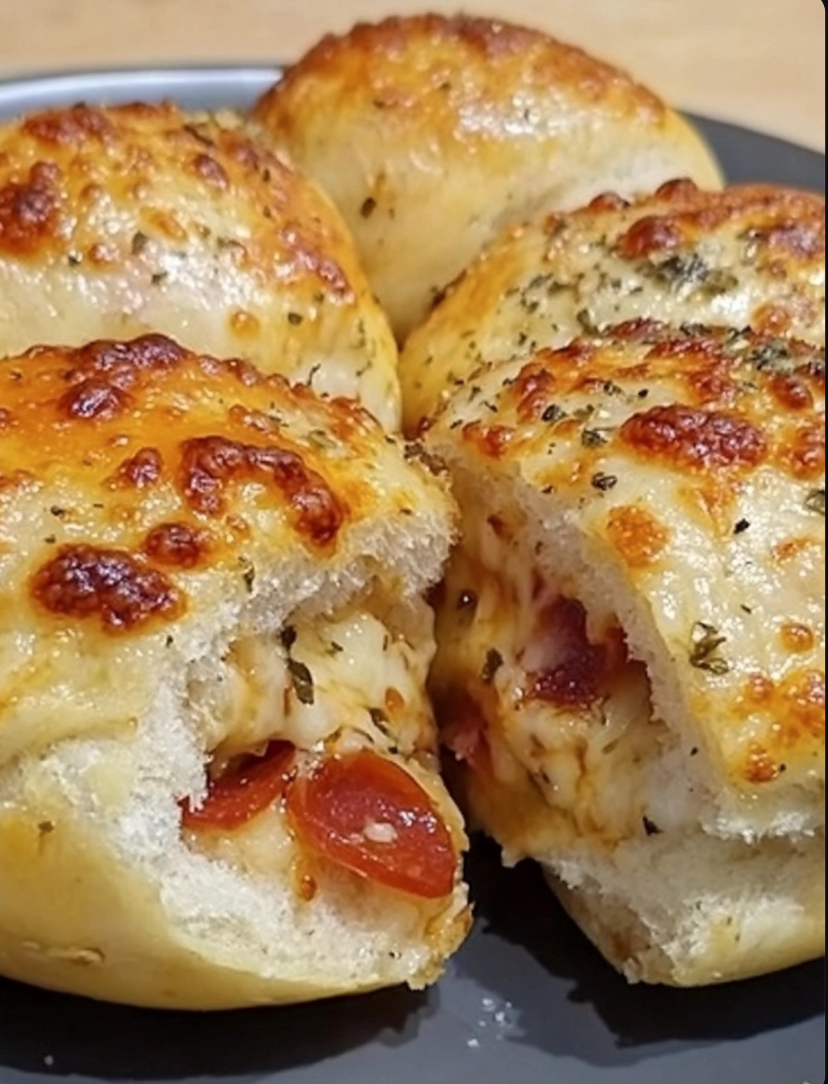 Pepperoni Pizza Bombs