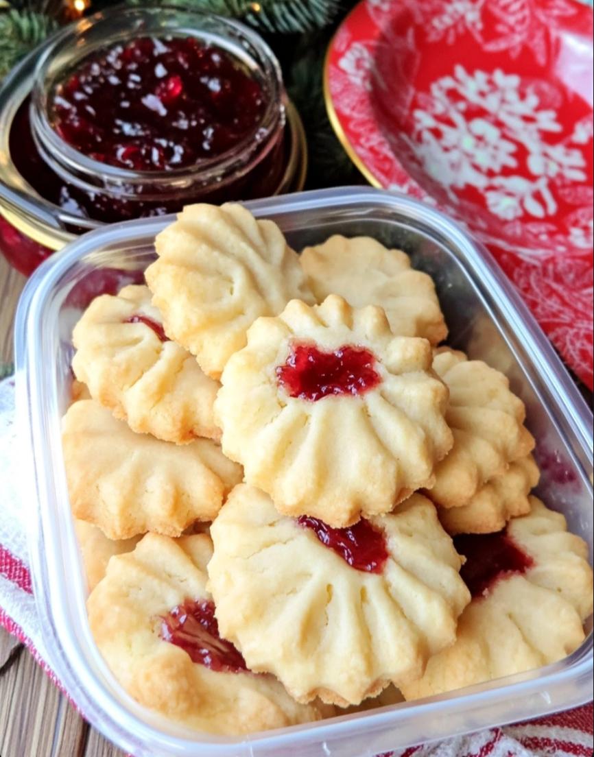 Mouth Jam Shortbread Cookies 🍪🍓.