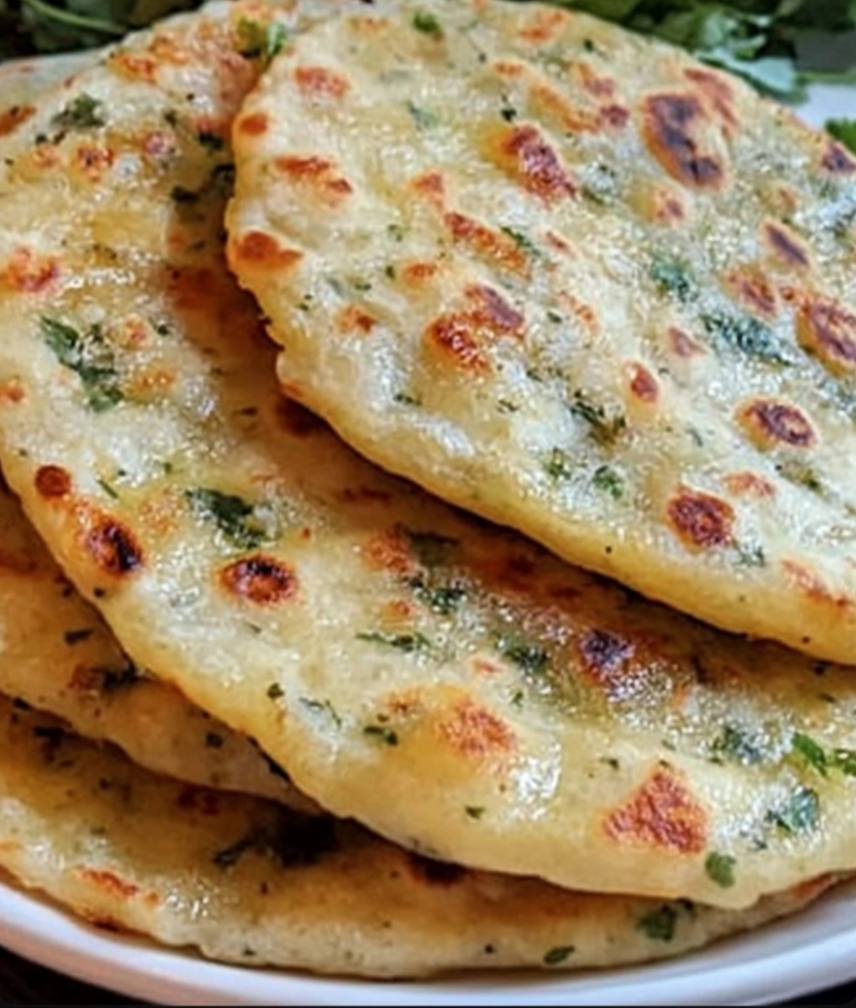 Garlic Flatbread (Chapati/Roti) recipe that’s ready in just 10 minutes! 🫓✨