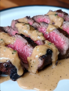 Garlic Parmesan Creamy Steak Sauce