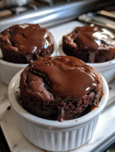 Homemade Chocolate Mini Cake 🍫🎂.