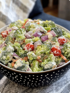 Crowd-Favorite Broccoli Salad – No Bacon Needed!
