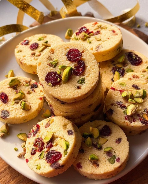 Cranberry Pistachio Shortbread Cookies