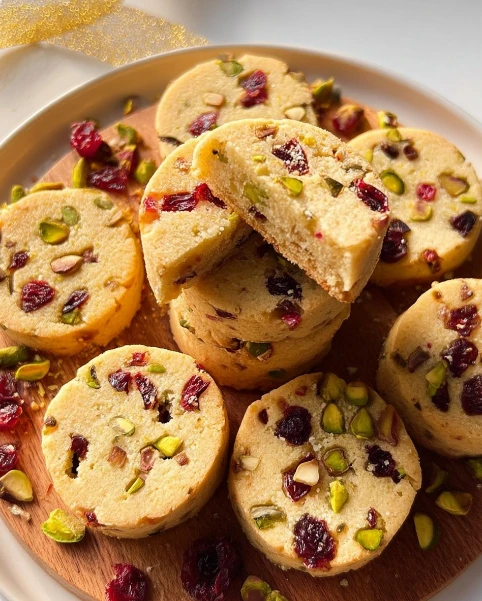 Cranberry Pistachio Shortbread Cookies