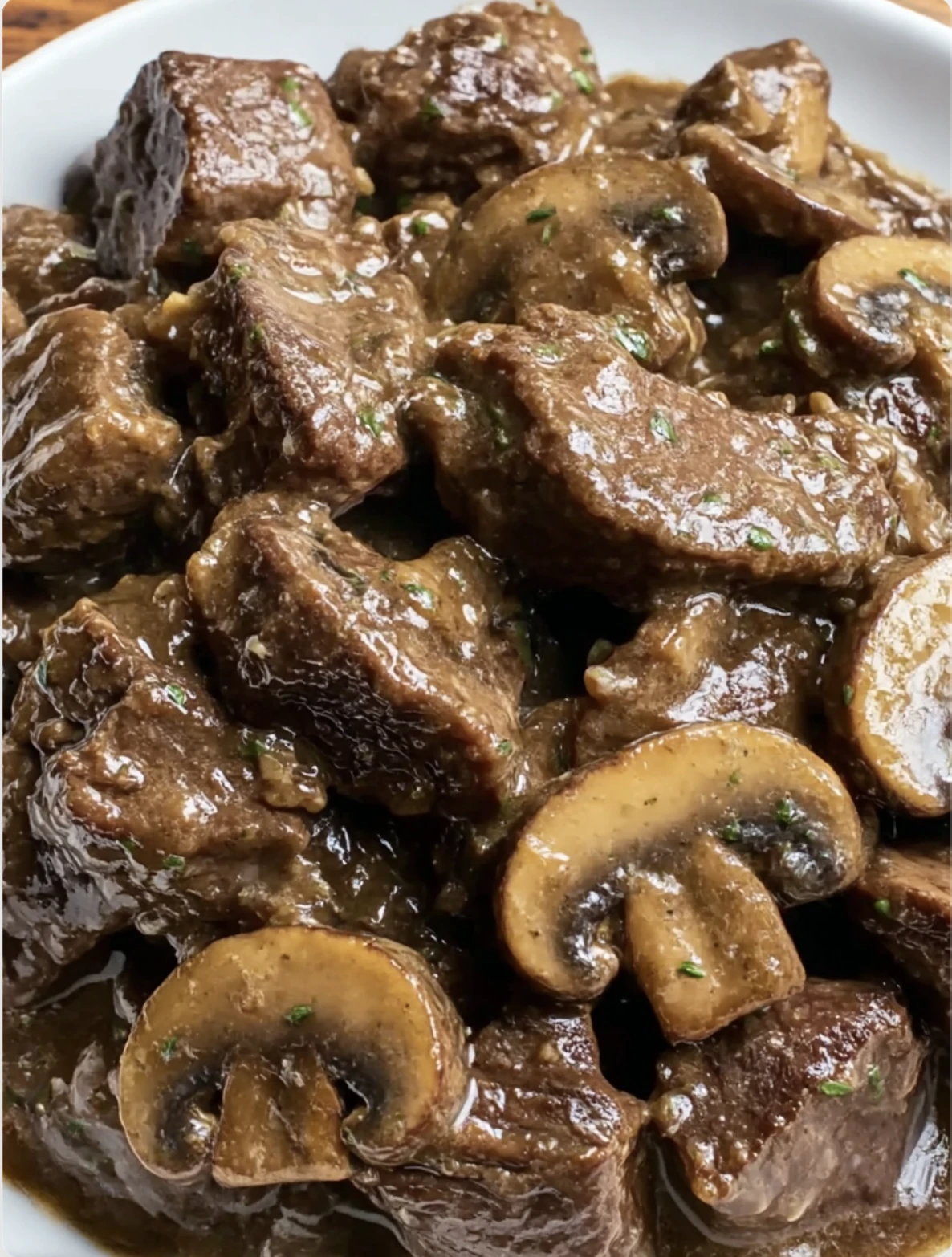 CREAMY CROCKPOT BEEF TIPS & MUSHROOMS homemade