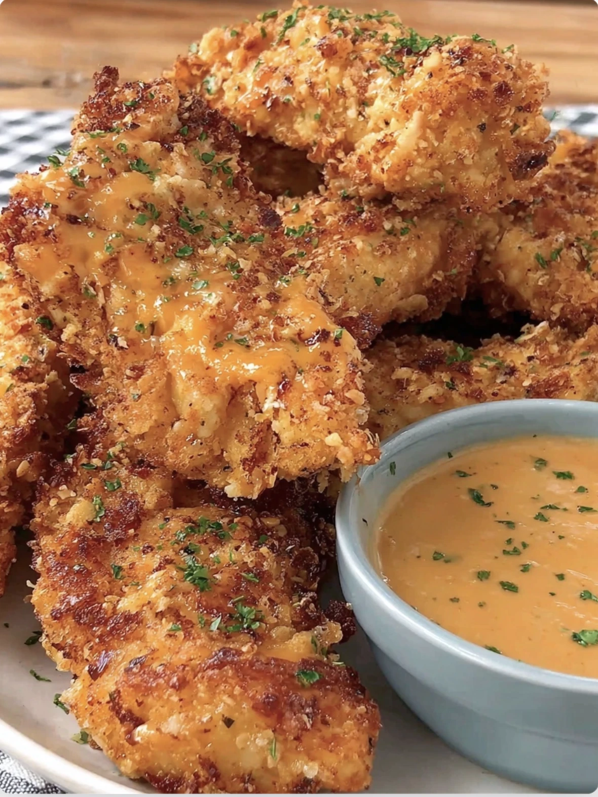 Crispy Chicken Tenders with Dipping Sauce