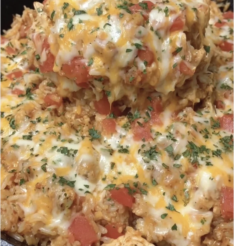 Onepan Cheesy Chicken Taco Rice