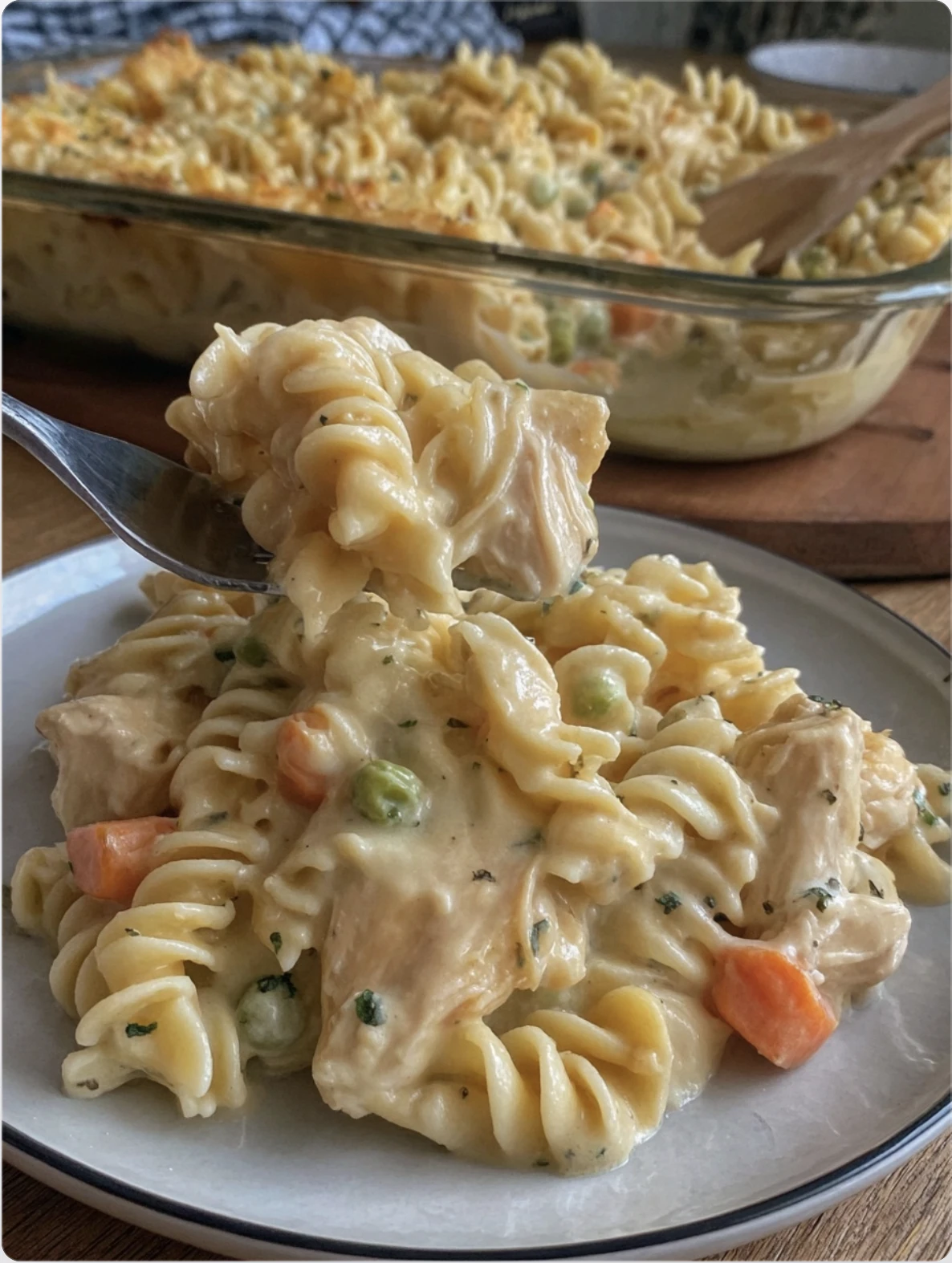 Creamy Chicken Pot Pie Pasta Bake