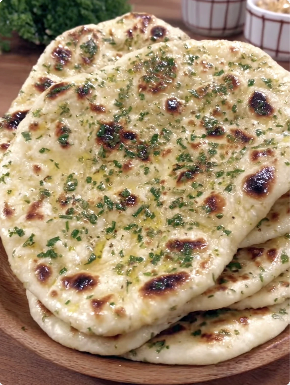 BUTTERY GARLIC NAAN