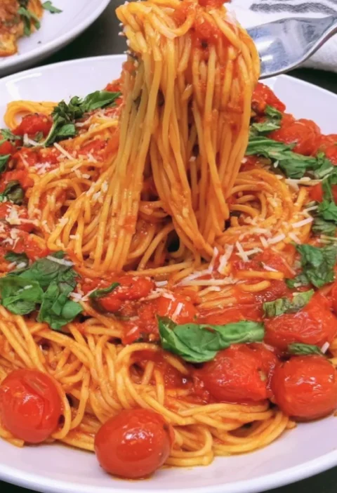 Fresh Cherry Tomato Pasta Pomodoro