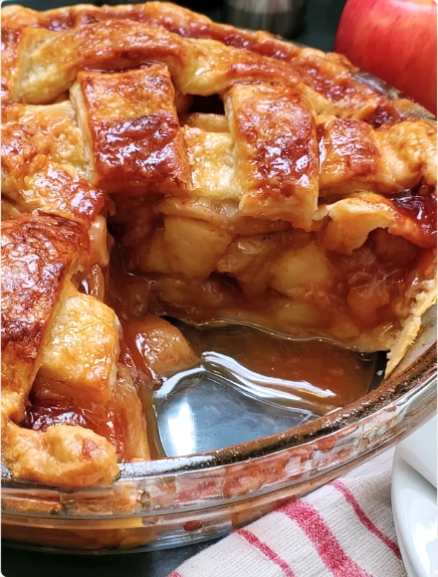 Traditional American Apple Pie