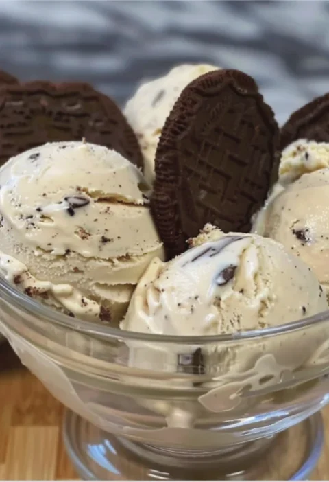 Rich & Creamy Homemade Cookies 'N Cream Ice Cream